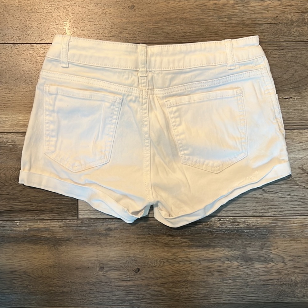 Shorts - Picture 4 of 4